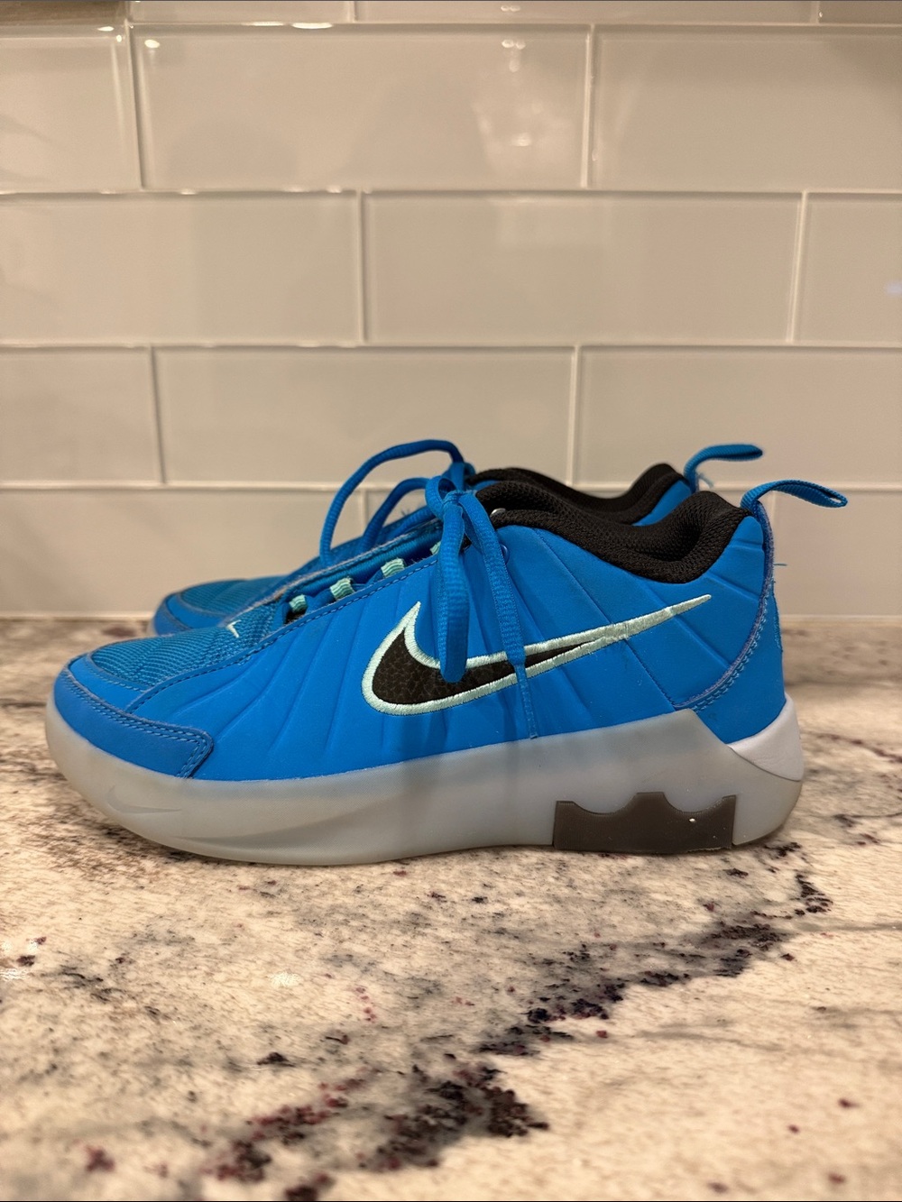 Boys Nike LeBron Witness basketball shoes